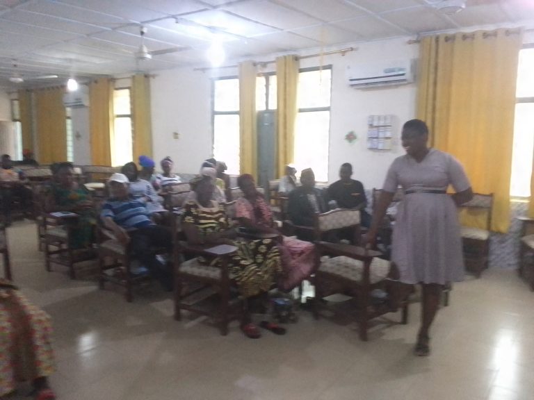 NATALIA ROARS AT JIRAPA WOMEN AT A WATERAID PROGRAMME.