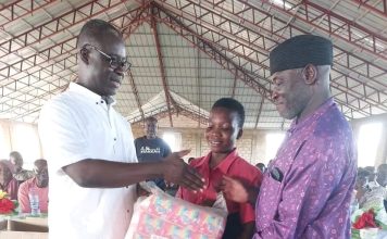 WA EAST MP TAKES A LOOK AT THE CHALLENGES OF FUNSI SHS.